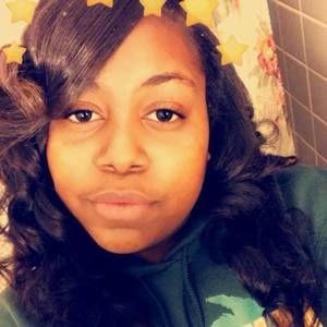 Meet your Posher, Lavina